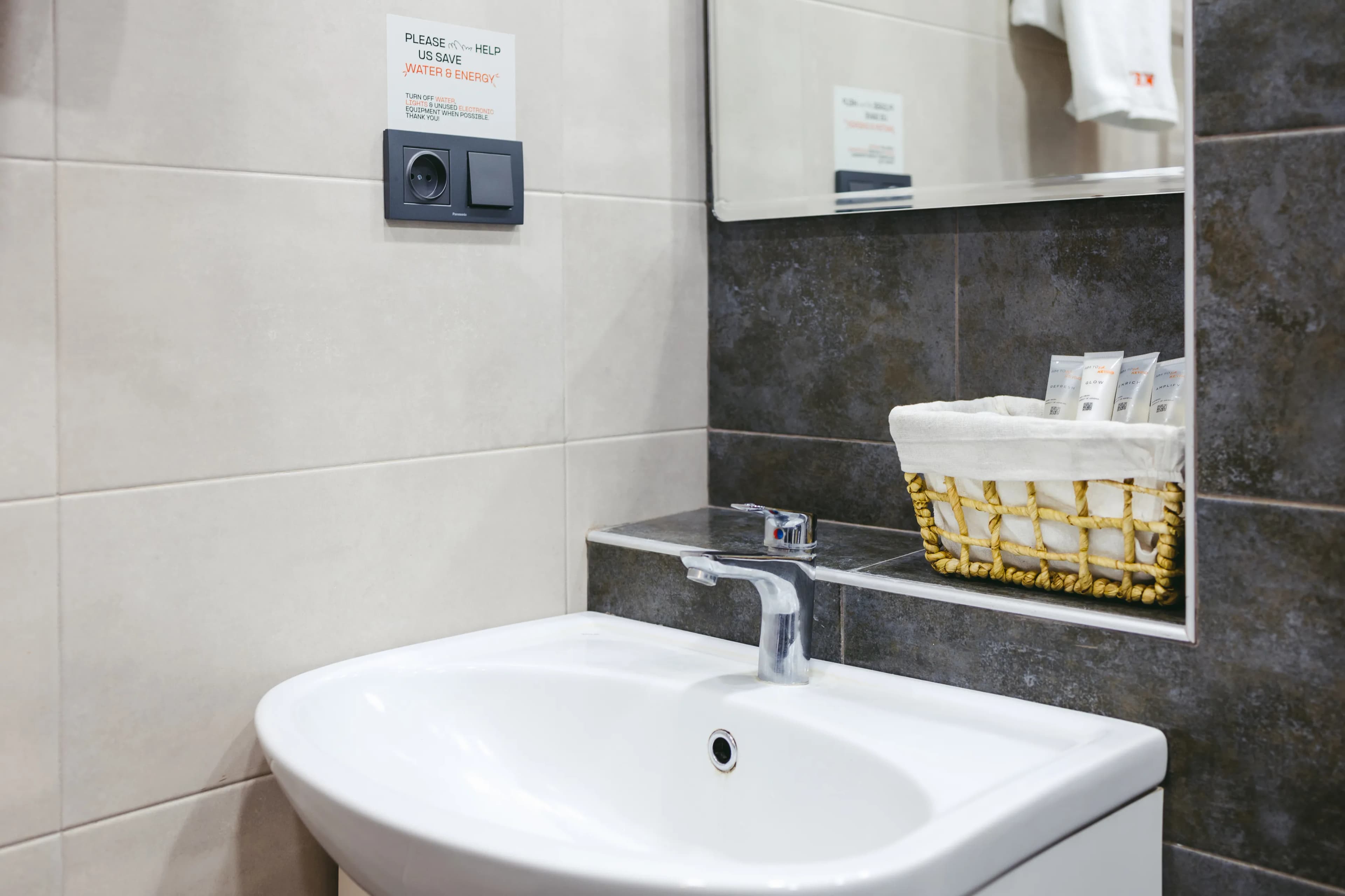 1BR/Urban Oasis/City Heart/Self check-in photo 19