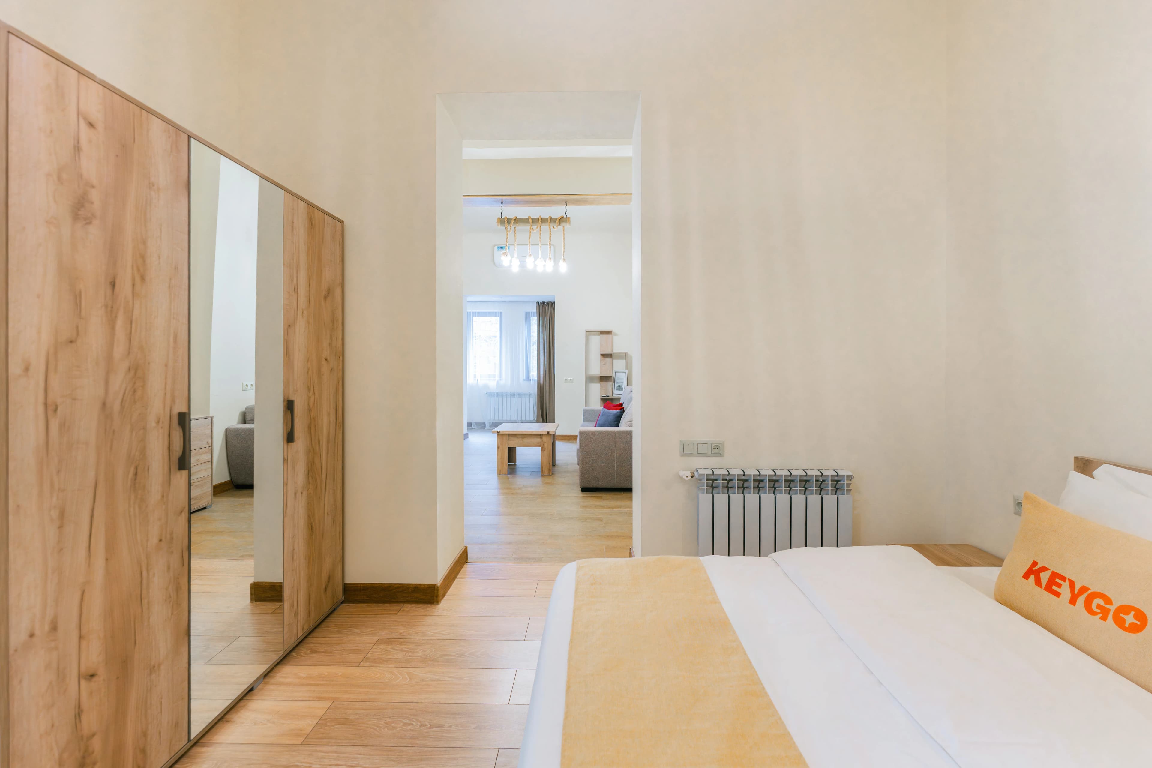 Apartment KeyGo #0040 next to St. Sarkis Church photo 9