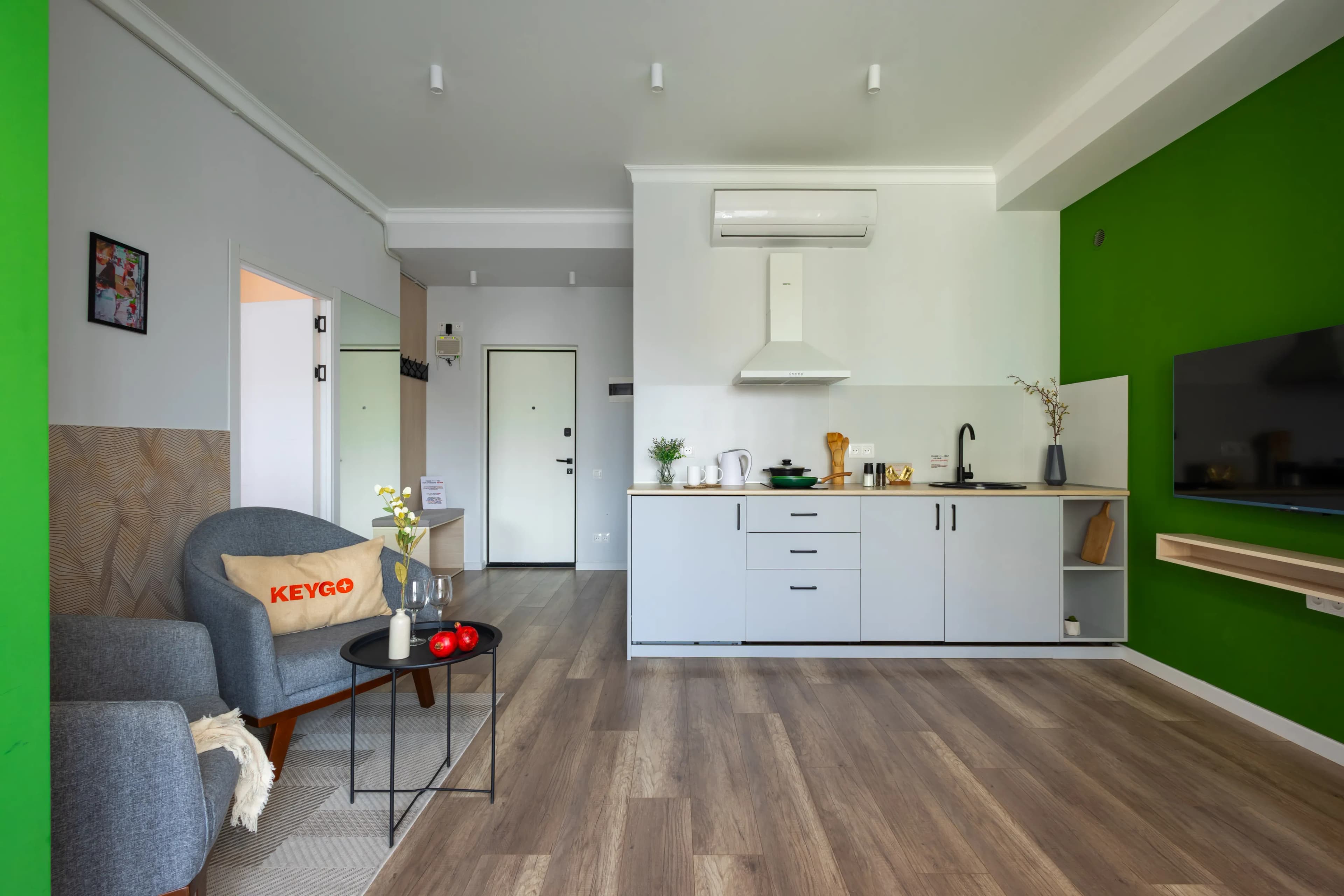 Apartment KeyGo #0066 comfort and coziness in the city photo 13