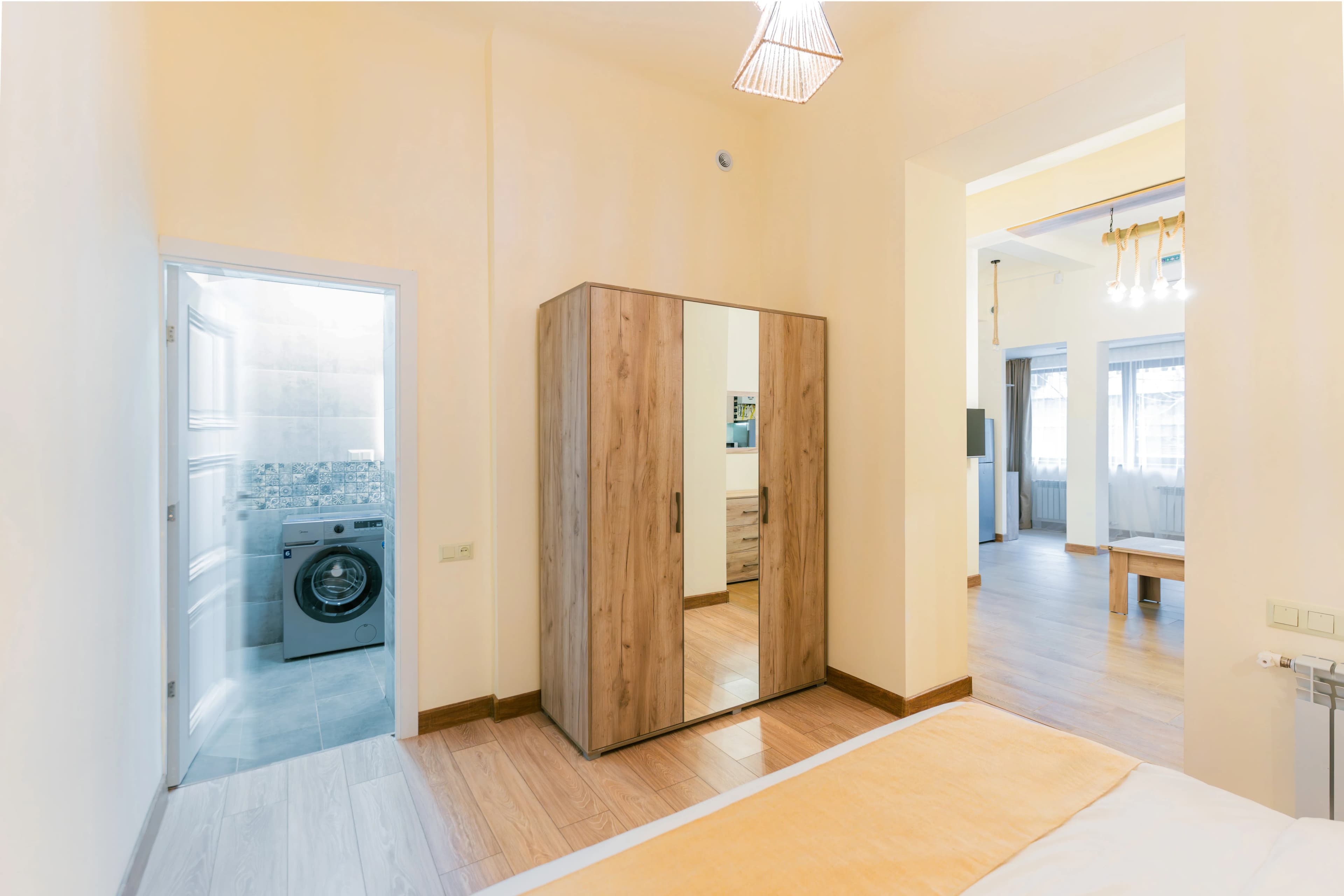 Apartment KeyGo #0040 next to St. Sarkis Church photo 12