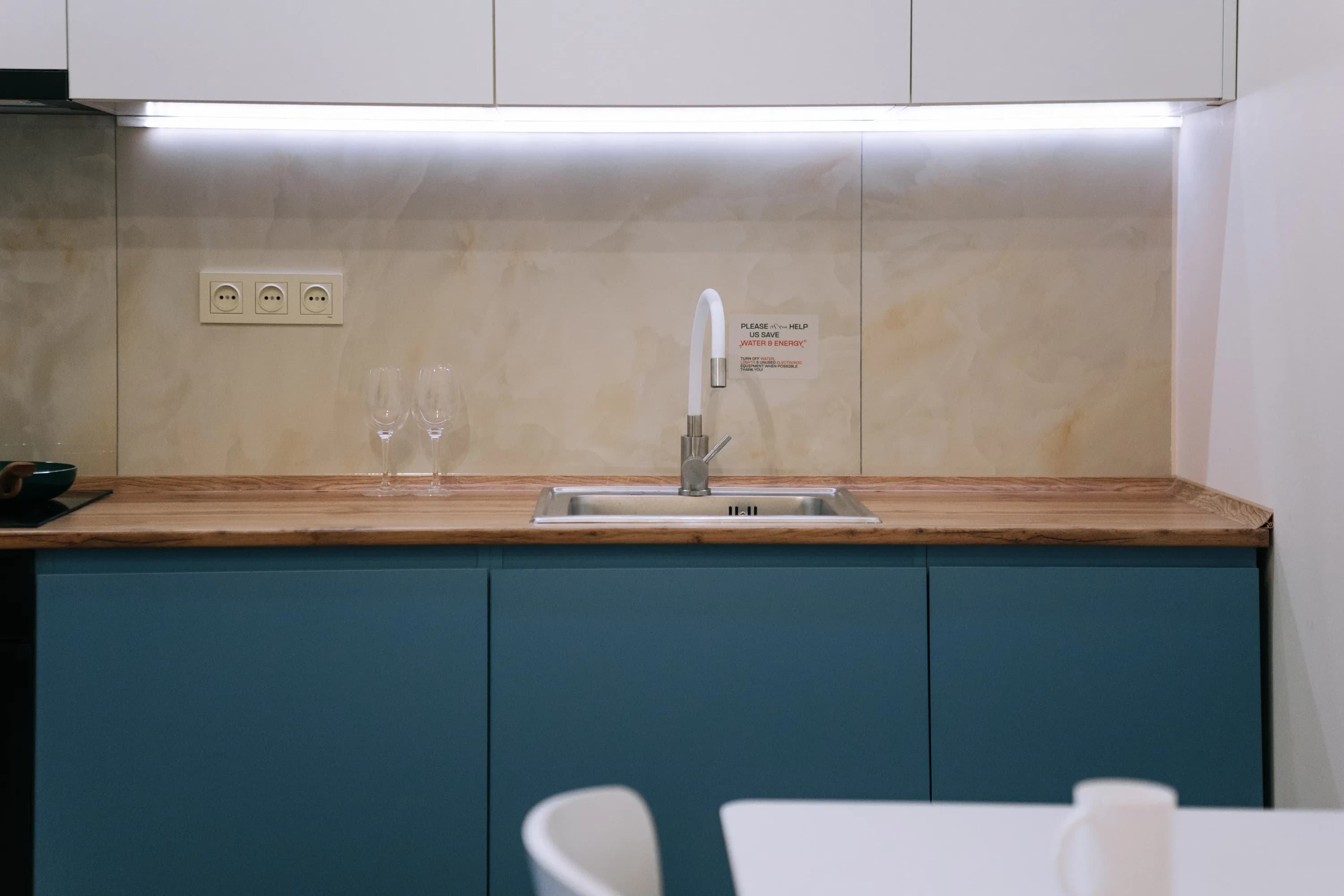 Apartment KeyGo #0041 next to St. Sarkis Church photo 17